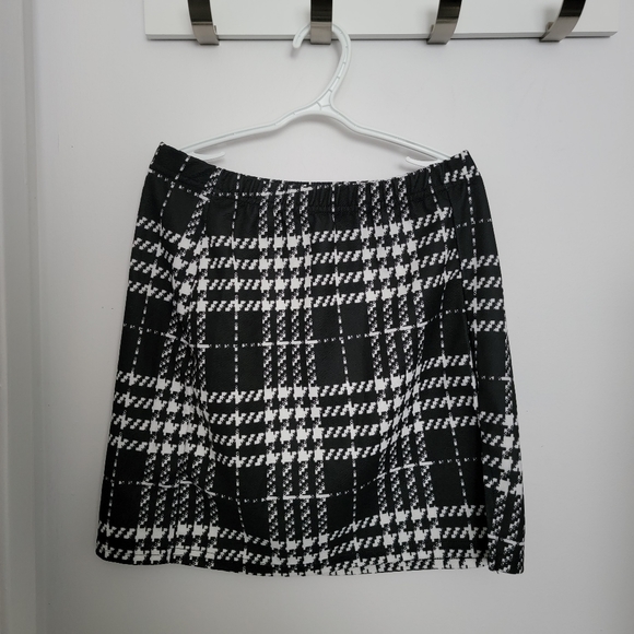 Plaid Mini Skirt - Picture 2 of 3